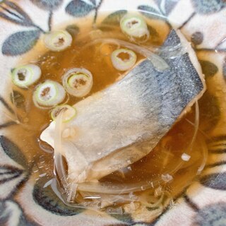 魚のアラで作りたい！　強めニンニク醤油スープ